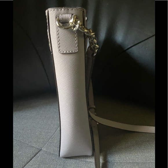 💕NEW MICHAEL KORS LEATHER X-BODY BAG - Picture 8 of 12